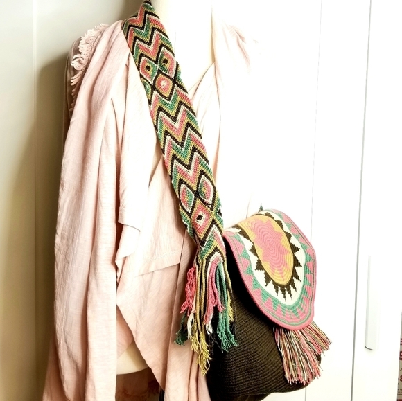 Handmade Crochet Colorful Bohemian Crossbody Shoulder Bucket Bag With Flap Cover - Picture 5 of 12